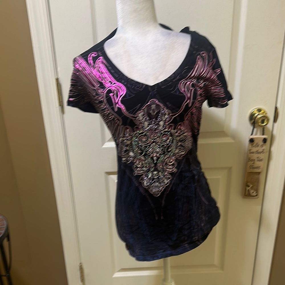 Women's Black and Pink Graphic Top